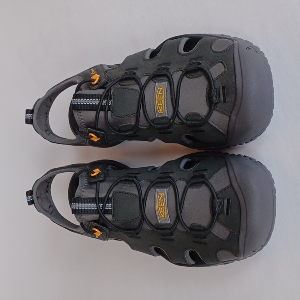 Keen Men's Solr High Performance Sport Closed Toe Sandals SZ 10 NEW Black Gold - Picture 2 of 16